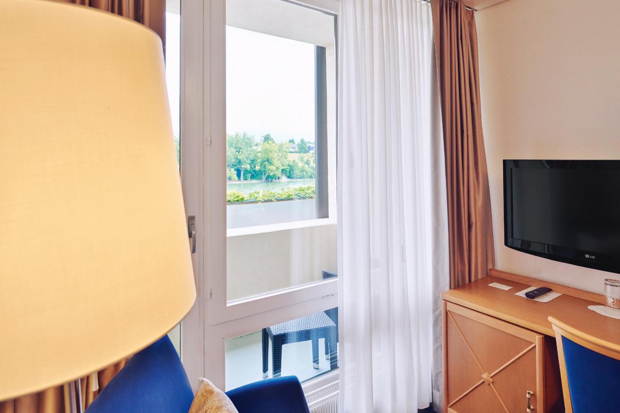 Hotel Schiff Am Rhein Rheinfelden Kamer foto